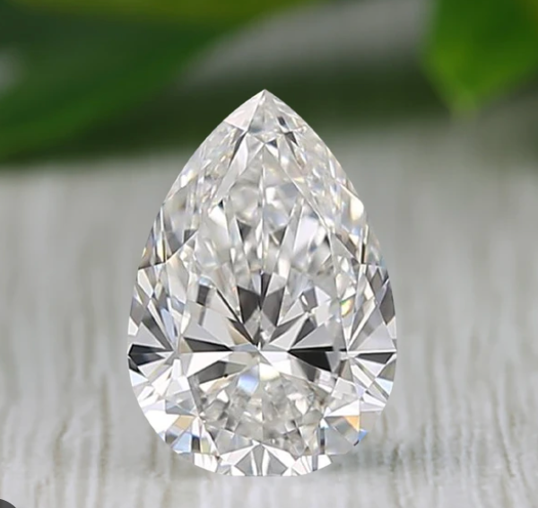 2.5 ct F VVS2 - Pear - Lab Grown Diamond (IGI Certified)