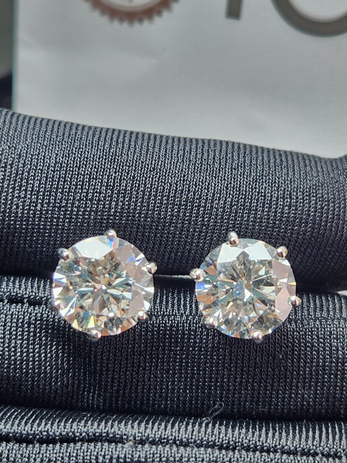 10 tcw F VVS2 Lab Diamond Stud Earrings Round - White Gold 18K (IGI Certified)