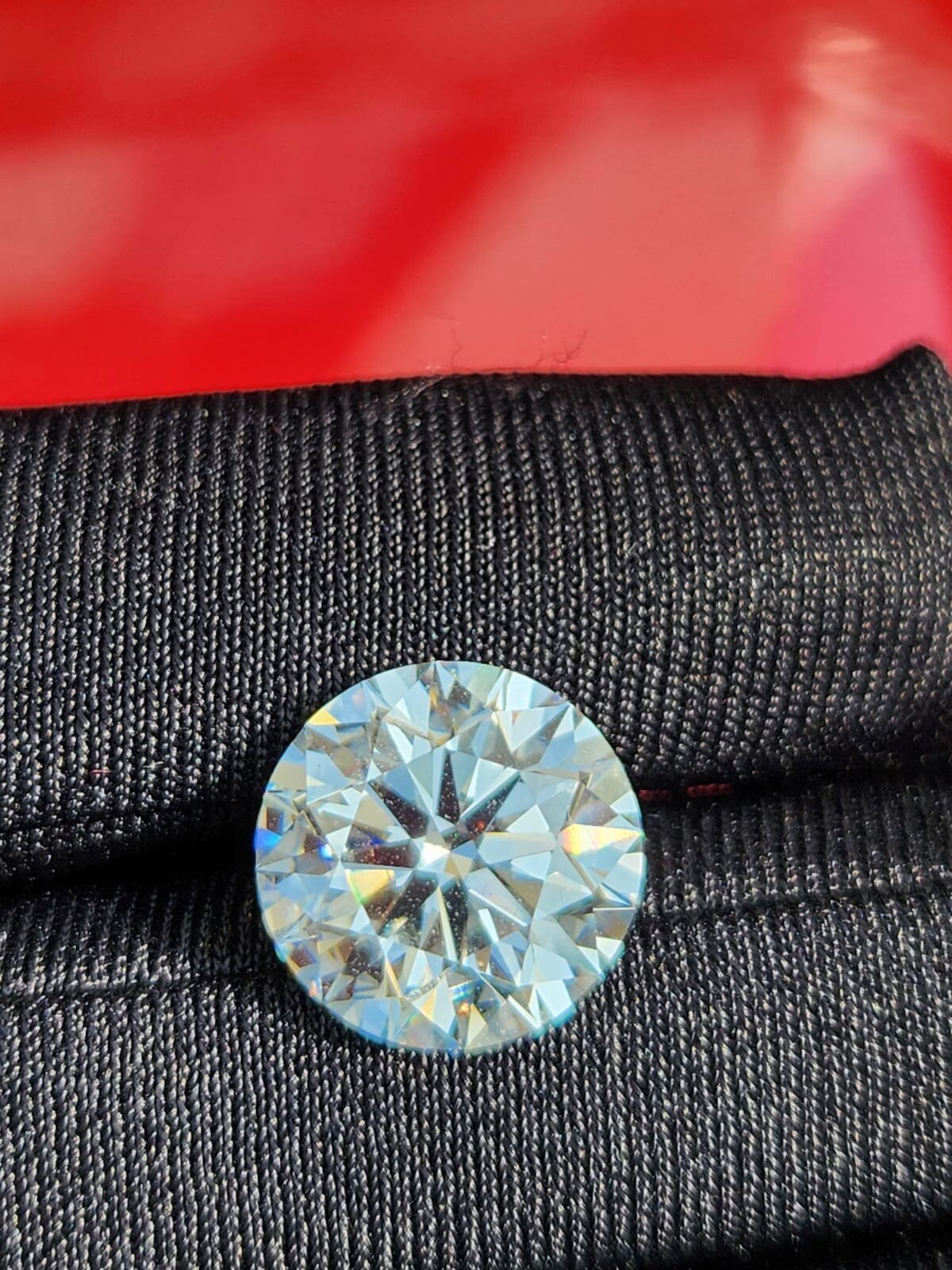 10.02 ct F VS1 Lab Diamond - Round - IGI Certified